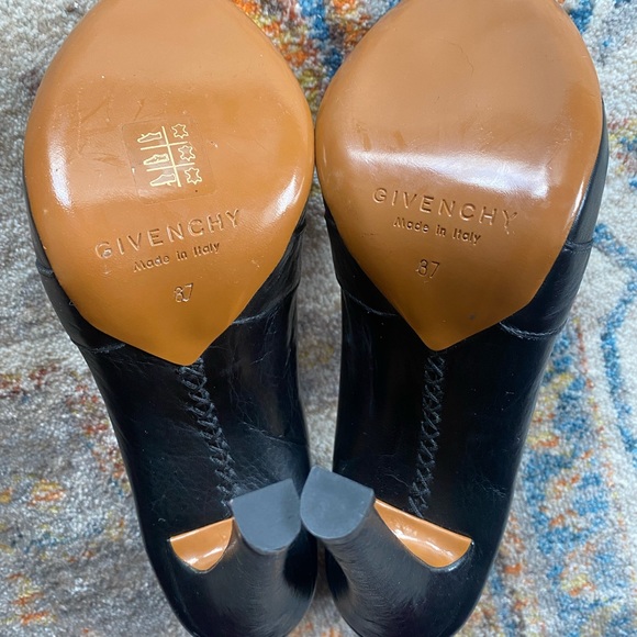 Givenchy black peep toe heel. Size 37. 4.5” heel. Never worn. Made in Italy. - Picture 5 of 9